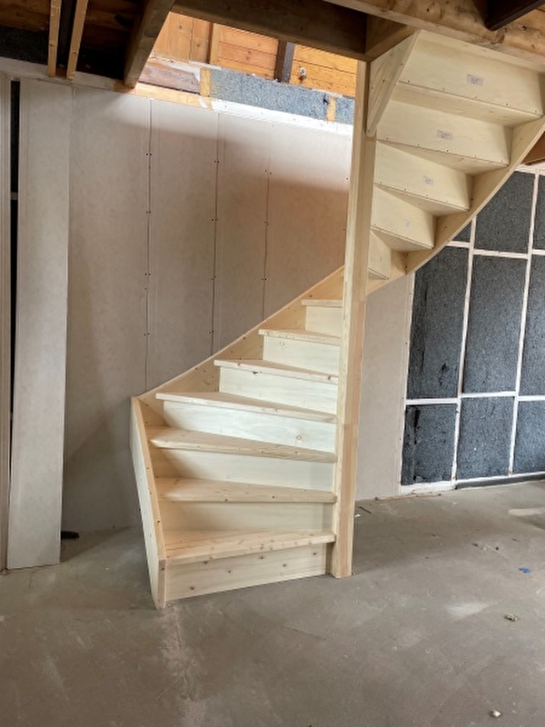 goedkope vuren trappen